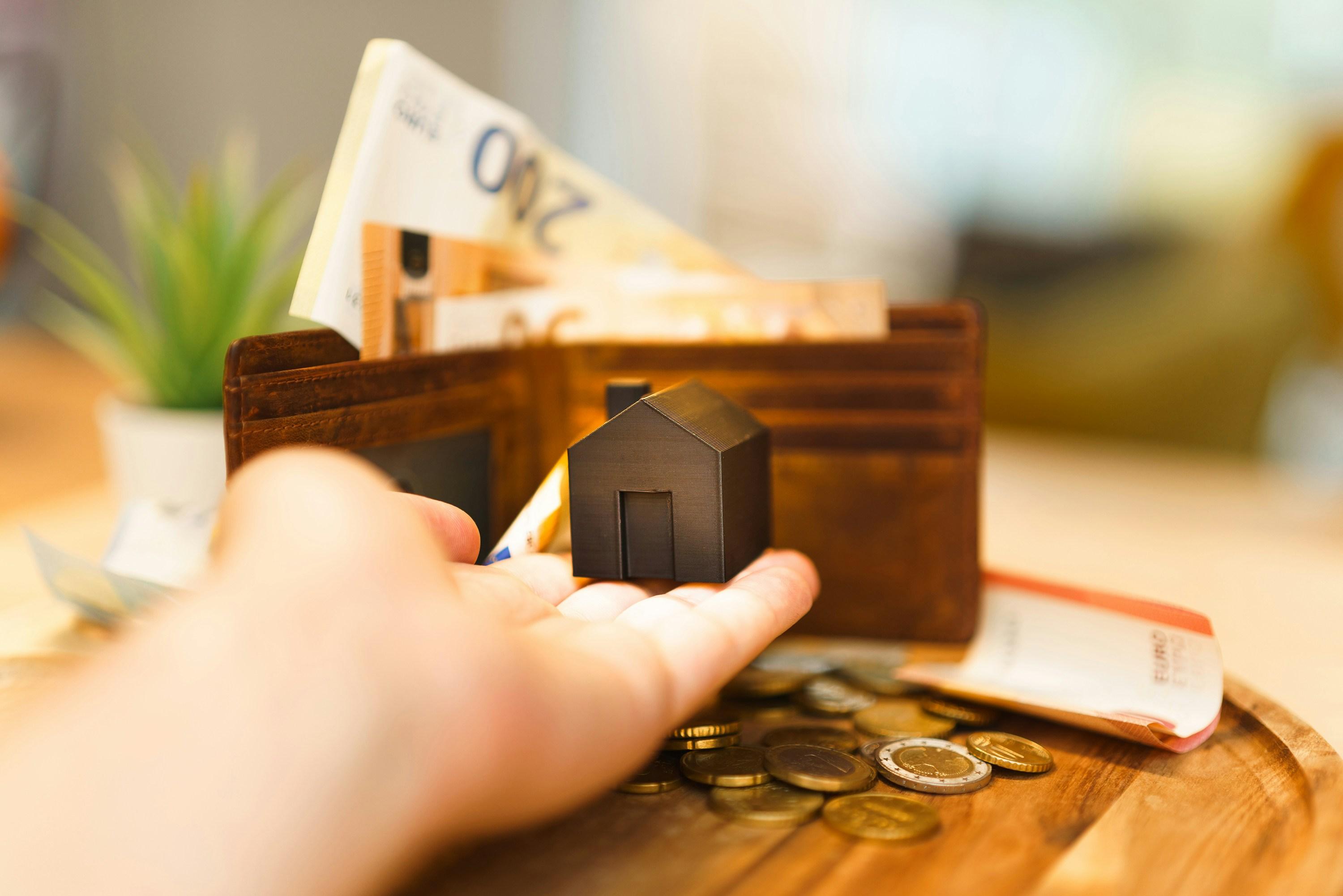 What Is the Average Cost of a Public Adjuster?